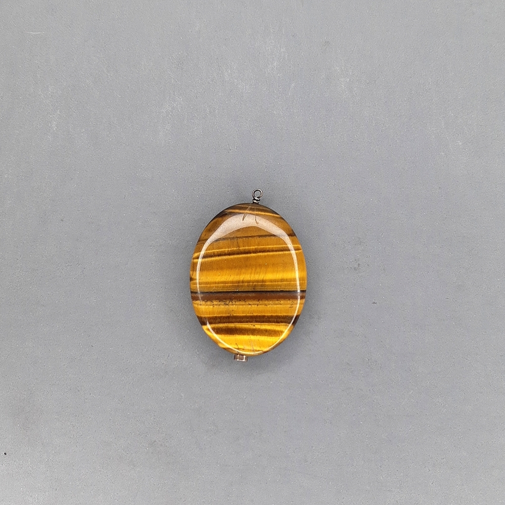 Jemstone pendant.